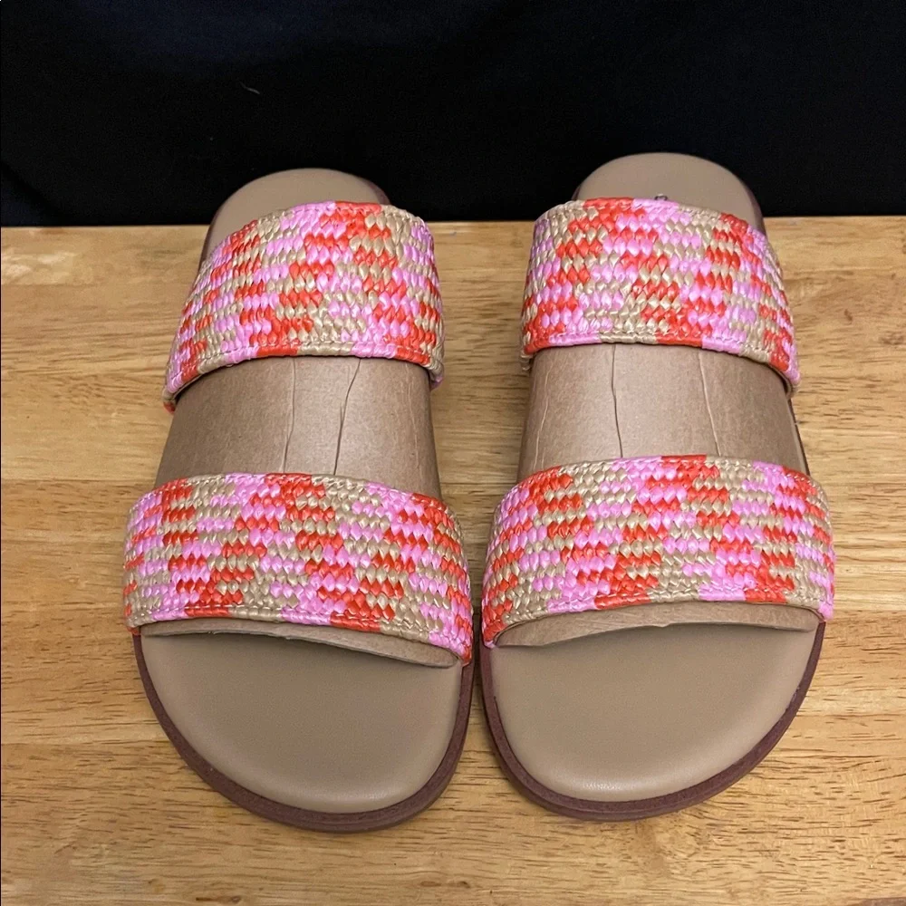 Easy Spirit Pink and Tan Woven Sandals